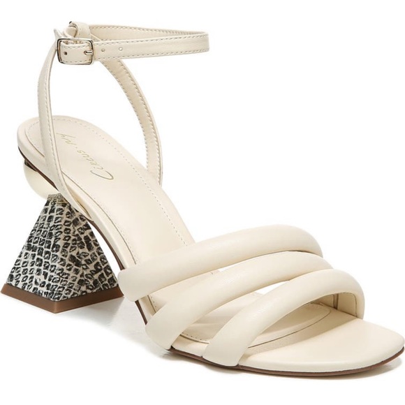 💫Asymmetrical heeled sandal - Picture 2 of 7